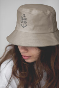 Holy Ship, Caps, Bucket Hat, Sea Kopfbedeckung, Kopfbedeckung, Kopfbedeckung Maritimer Style, Fischerhut, Fischermütze von Holy Ship, Fischermütze, Fischermütze Maritime, Fischermütze Anker, Clothing, Apparell, Bekleidung Holy Ship, Clothing Store, Fashion Shop, Maritime Bekleidung, Fashion Shop, Fashion Store, Ship Fashion, Ship Clothing, Maritime Store Clothing, Bekleidung Store, DJ Bekleidung, Trend Bekleidung, KI;